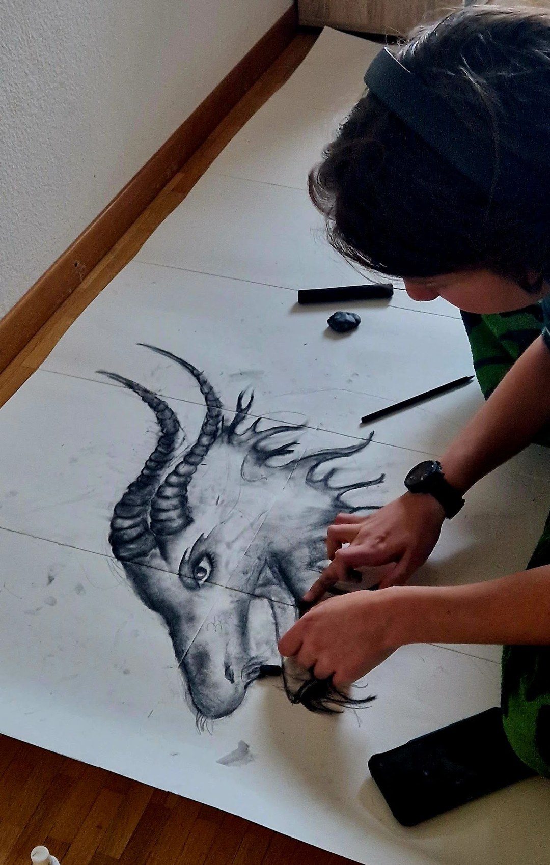 R&eacute;ka drawing on the studio floor